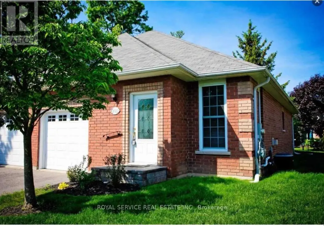 201 - 300 D'arcy Street, Cobourg, Ontario  K9A 0A2 - Photo 1 - X12249306