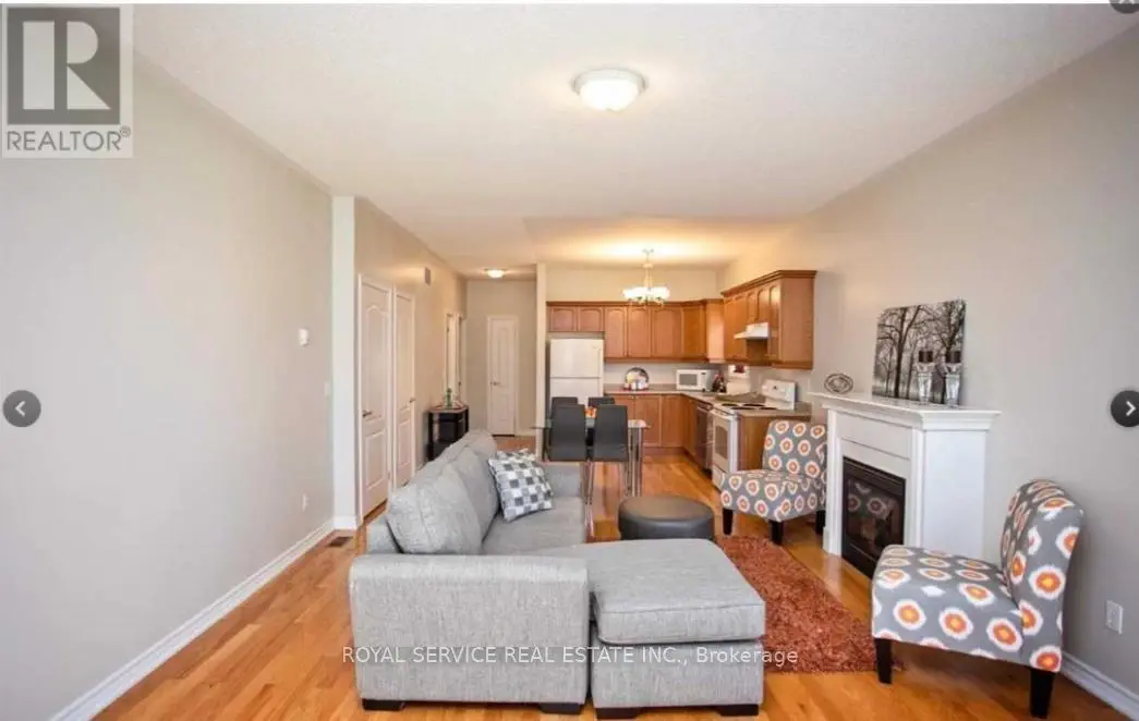 201 - 300 D'arcy Street, Cobourg, Ontario  K9A 0A2 - Photo 3 - X12249306