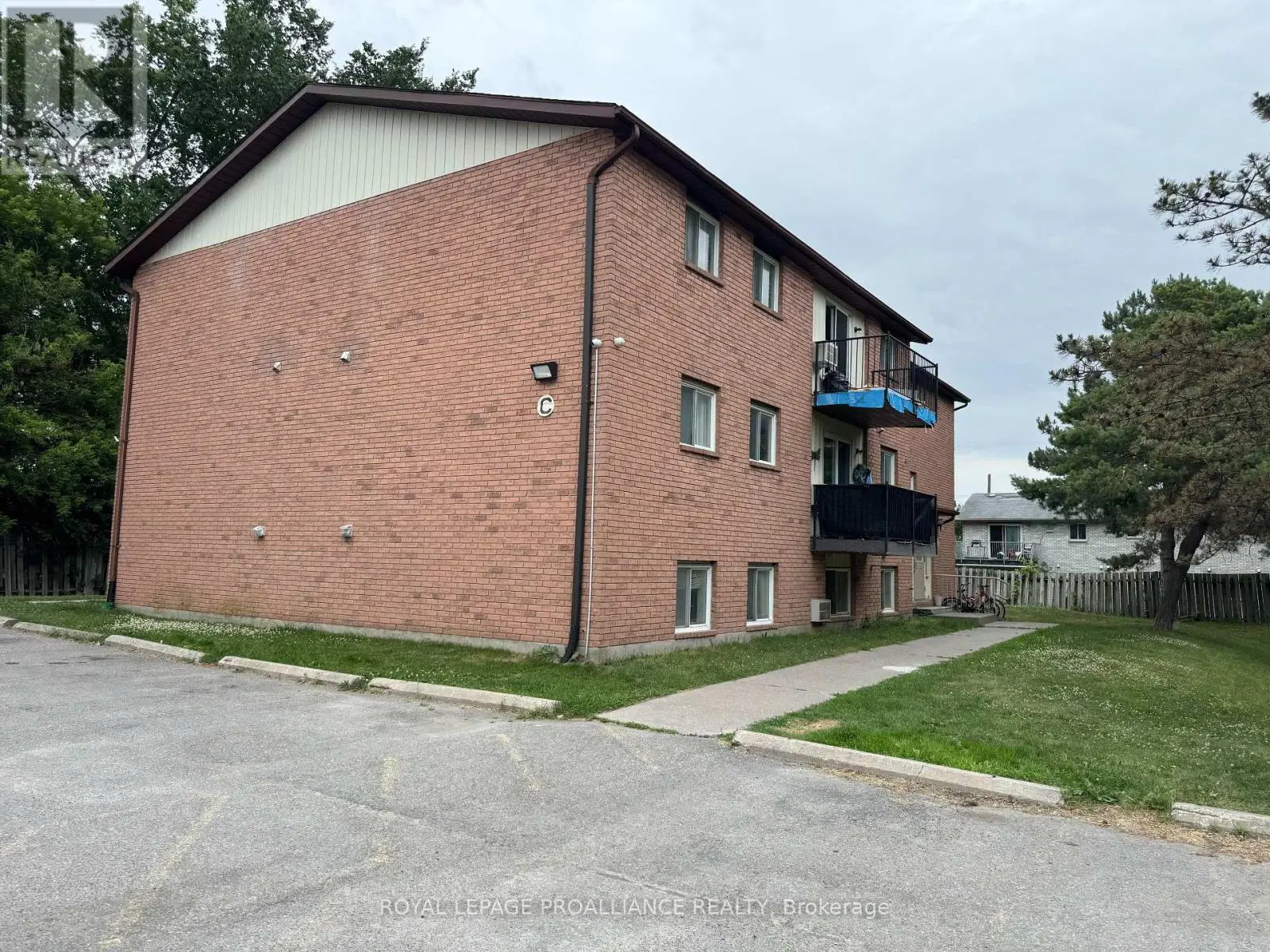 301 - 35c Union Street, Belleville, Ontario  K8P 2B5 - Photo 1 - X12249518