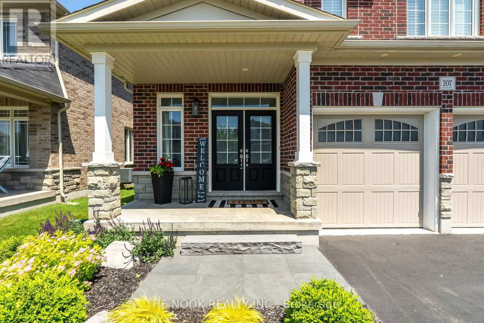 207 Crombie Street, Clarington, Ontario  L1C 0T8 - Photo 3 - E12250182
