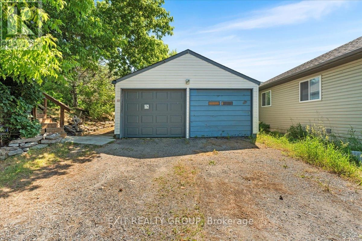 358 Riverside Parkway, Quinte West, Ontario  K0K 2C0 - Photo 3 - X12250328