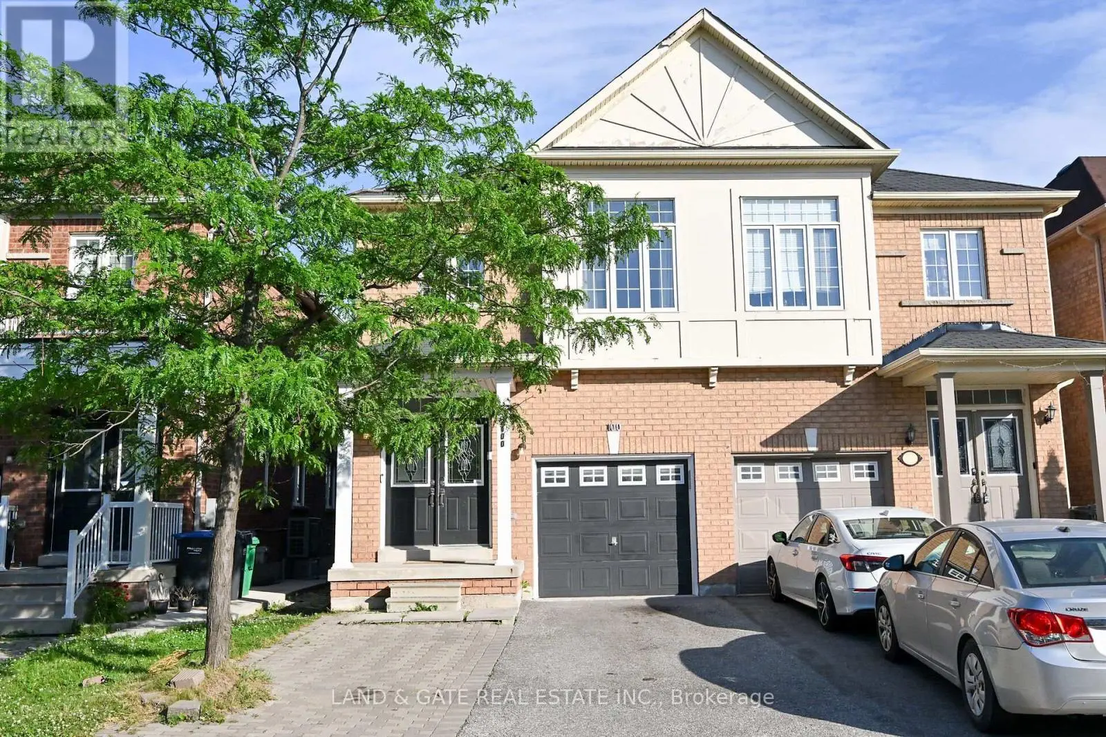 100 Kilrea Way, Brampton, Ontario  L6X 0R3 - Photo 2 - W12250525