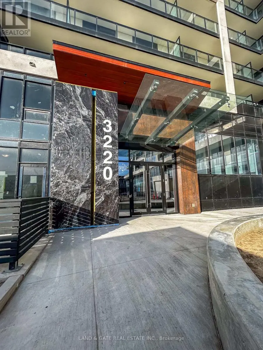 1010 - 3220 WILLIAM COLTSON AVENUE W, Oakville, Ontario