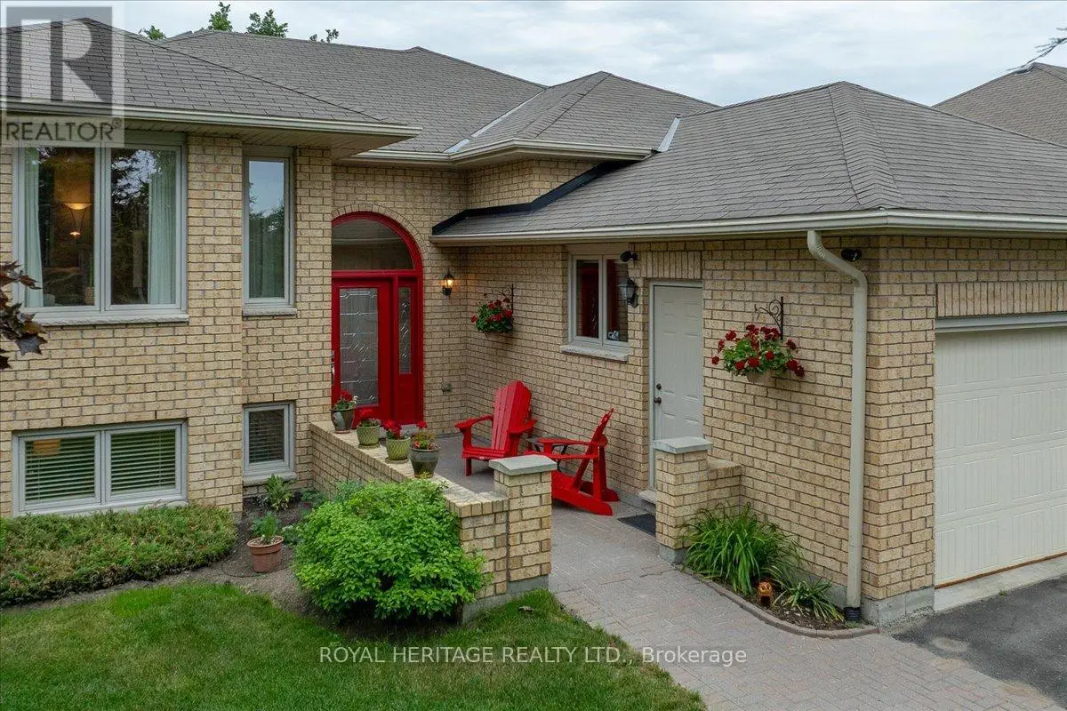 101 South Harbour Drive, Kawartha Lakes, Ontario  K0M 1A0 - Photo 3 - X12251405