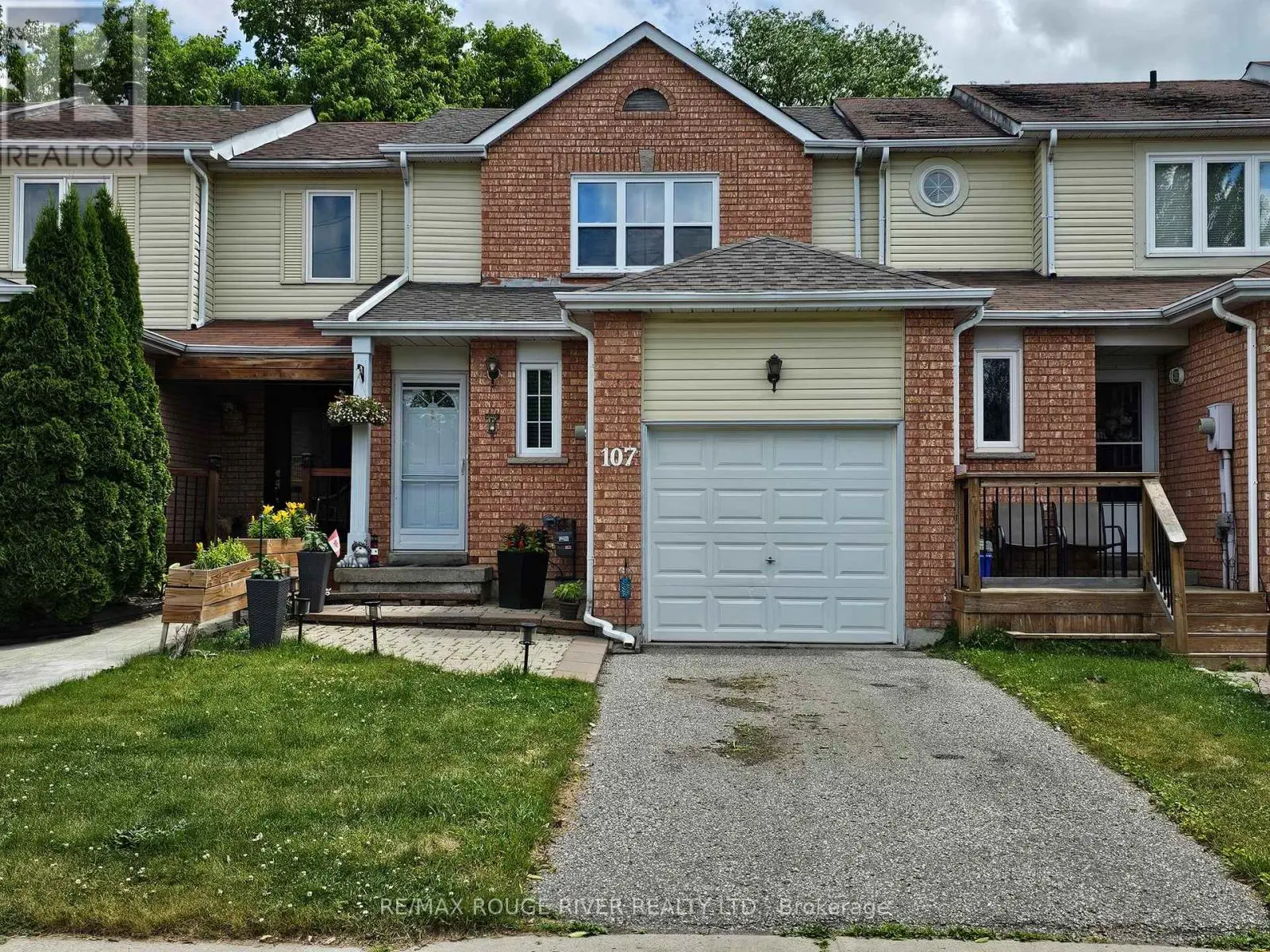 107 Galbraith Court, Clarington, Ontario  L1C 4P7 - Photo 1 - E12251837