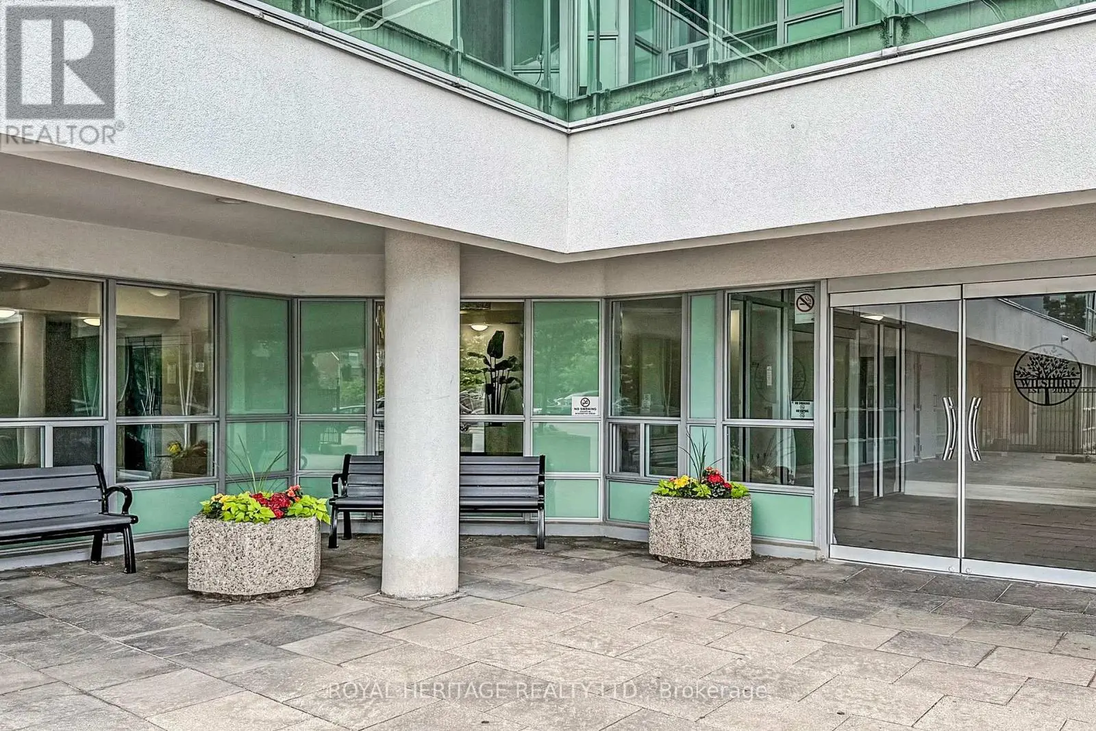 211 - 60 Fairfax Crescent S, Toronto, Ontario  M1L 0E1 - Photo 3 - E12252117