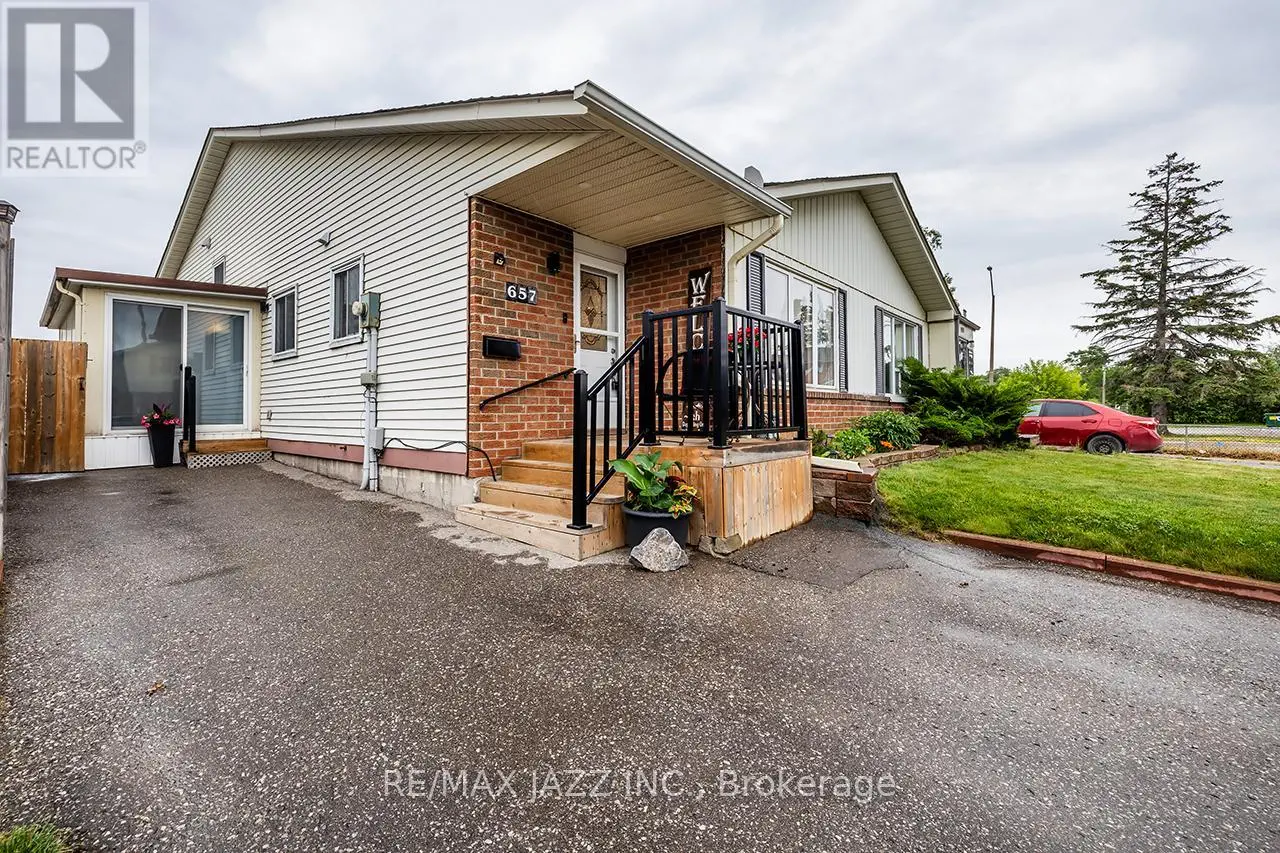 657 Dorchester Drive, Oshawa, Ontario  L1J 6L4 - Photo 2 - E12252688