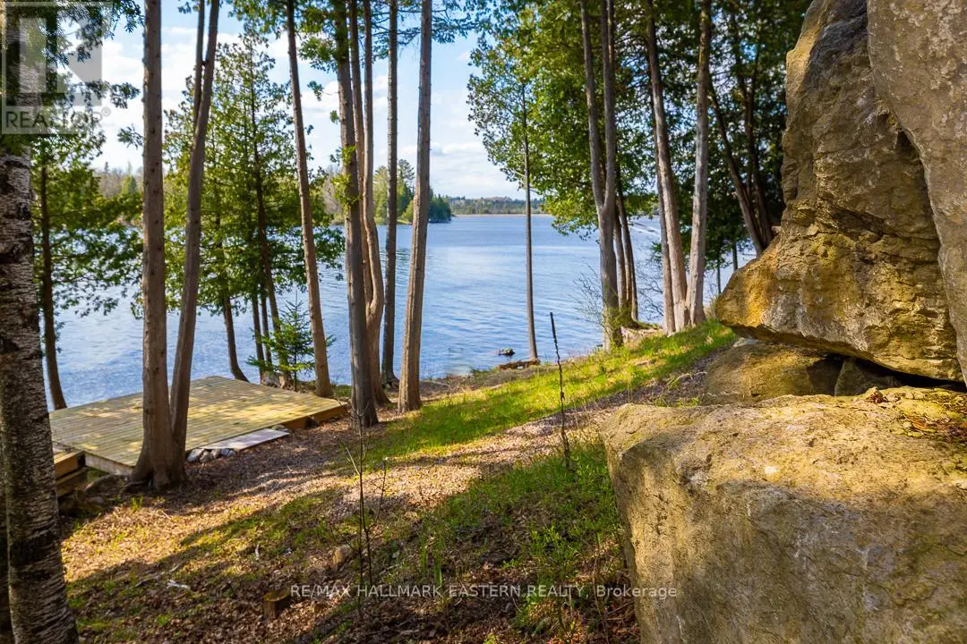308 Indian Point Road, Kawartha Lakes, Ontario  K0M 1K0 - Photo 1 - X12253026