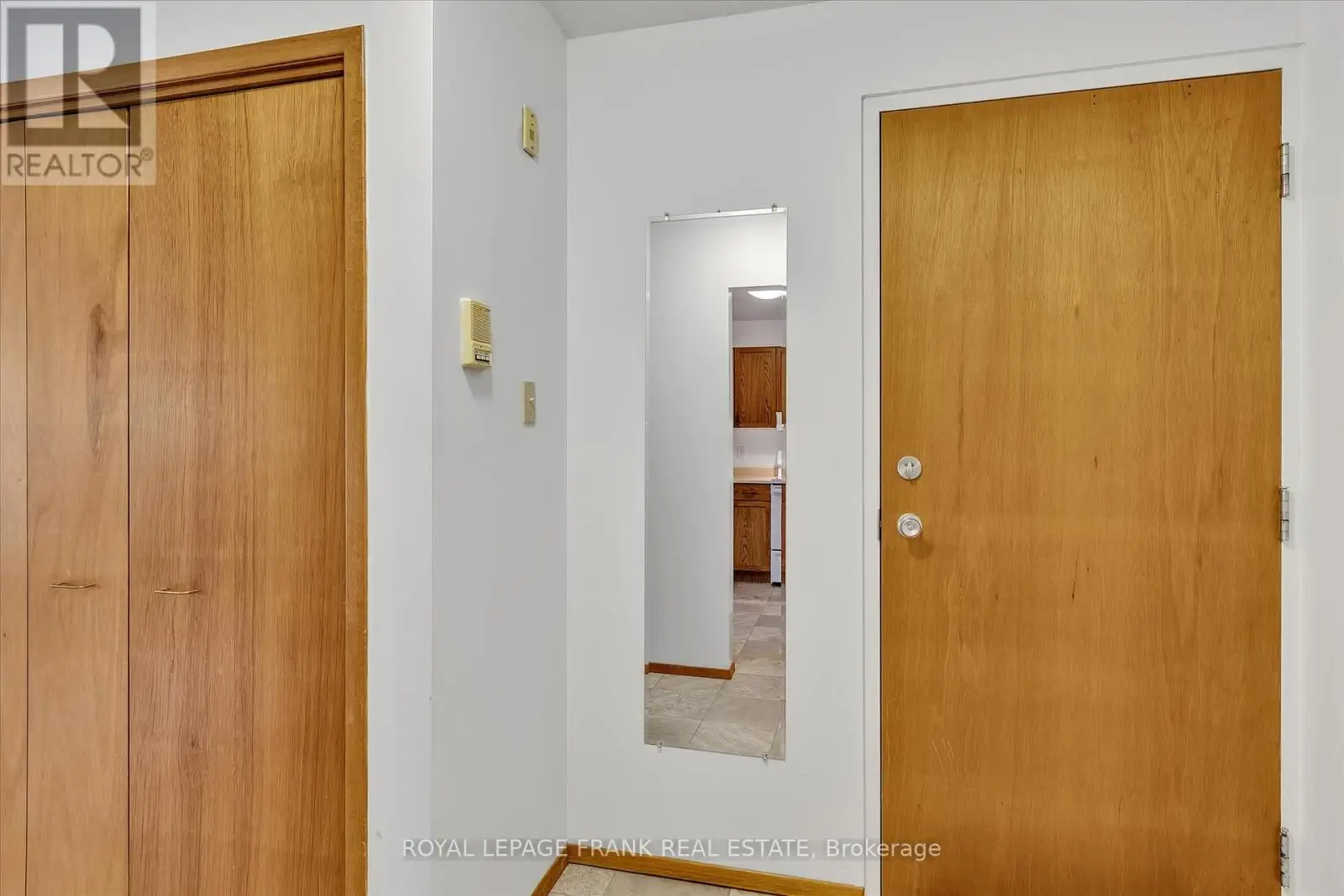 201 - 2406 Mountland Drive, Peterborough West, Ontario  K9K 2E1 - Photo 3 - X12253086