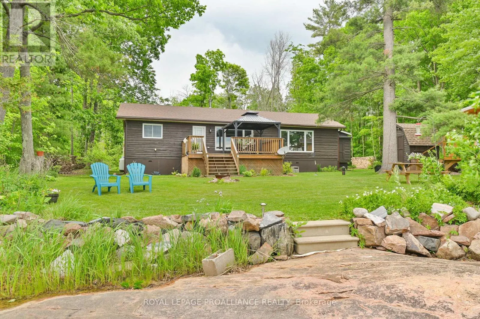 304 Lakeview Lane, Tweed, Ontario  K0K 3J0 - Photo 1 - X12213429