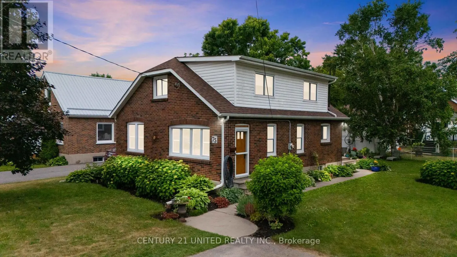 75 Lynch Street, Peterborough Central, Ontario  K9J 5B1 - Photo 1 - X12253267