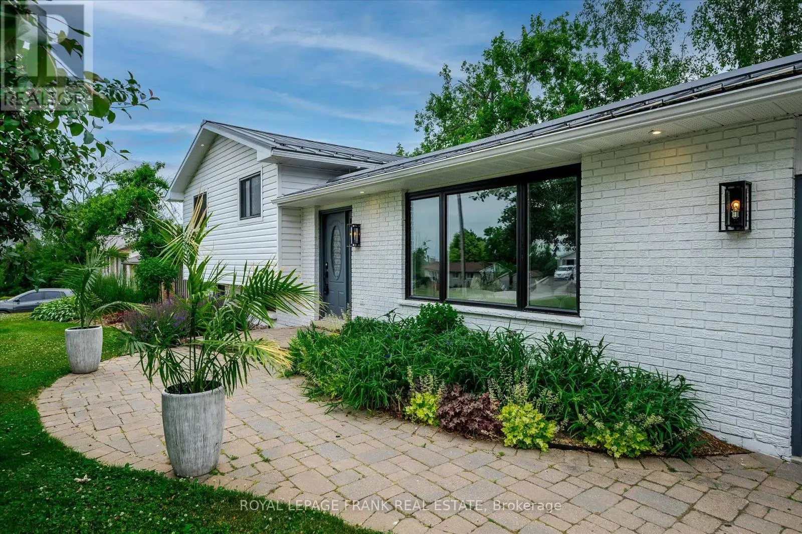 1954 Cathcart Crescent, Cavan Monaghan, Ontario  L0A 1C0 - Photo 2 - X12253560