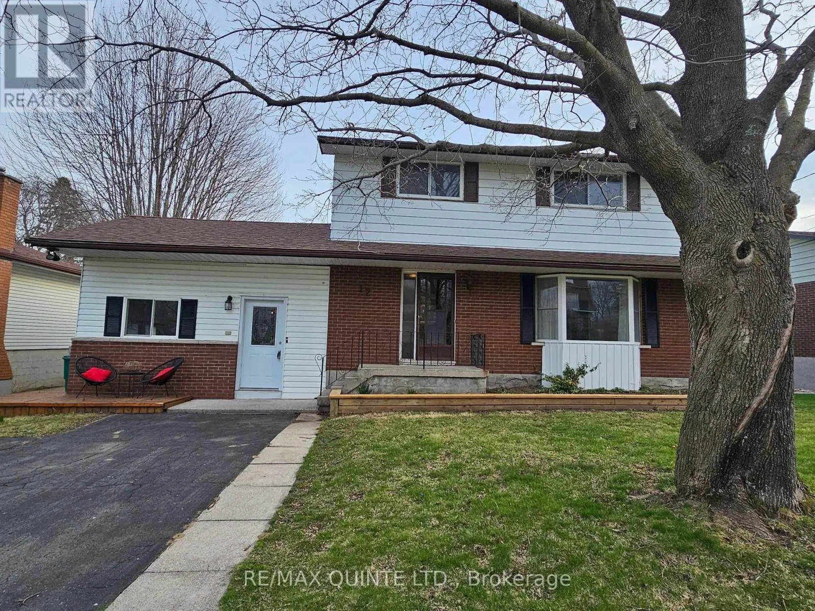 12 Philip Street, Prince Edward County, Ontario  K0K 2T0 - Photo 2 - X12105741