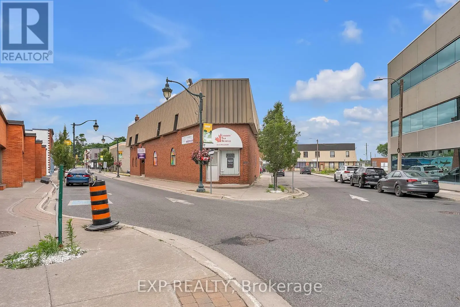 2 King Street, Quinte West, Ontario  K8V 3V7 - Photo 2 - X12254178