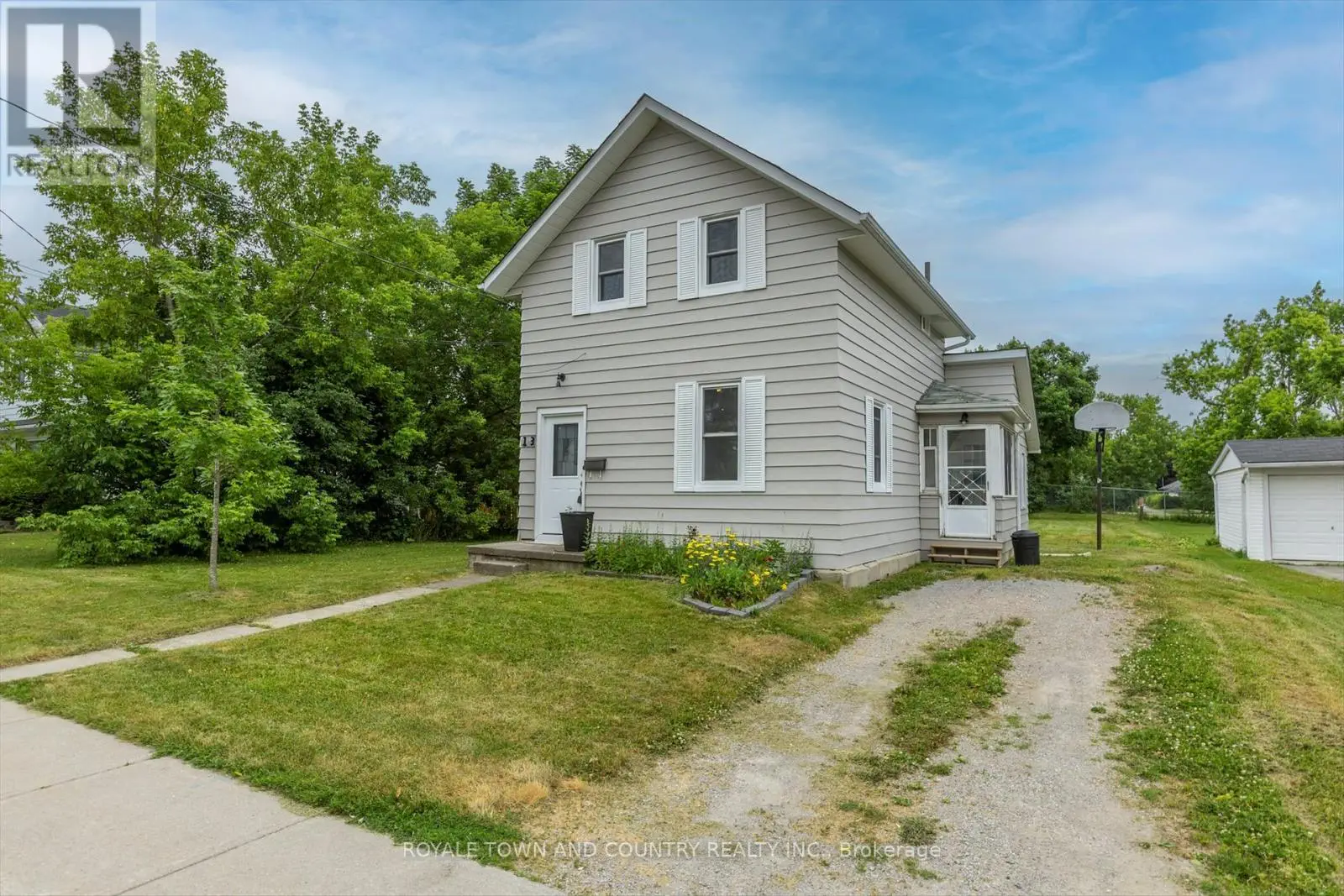 13 BERTIE STREET, Kawartha Lakes, Ontario