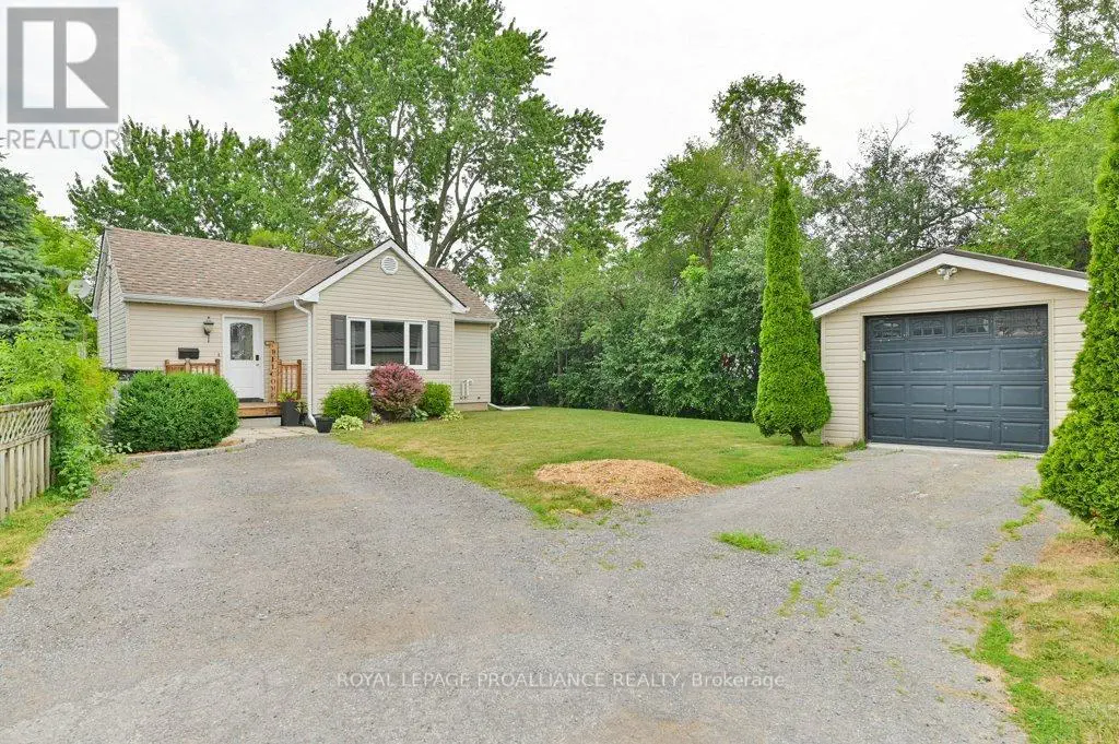 17 Holden Street, Belleville, Ontario  K8P 3W4 - Photo 3 - X12254688