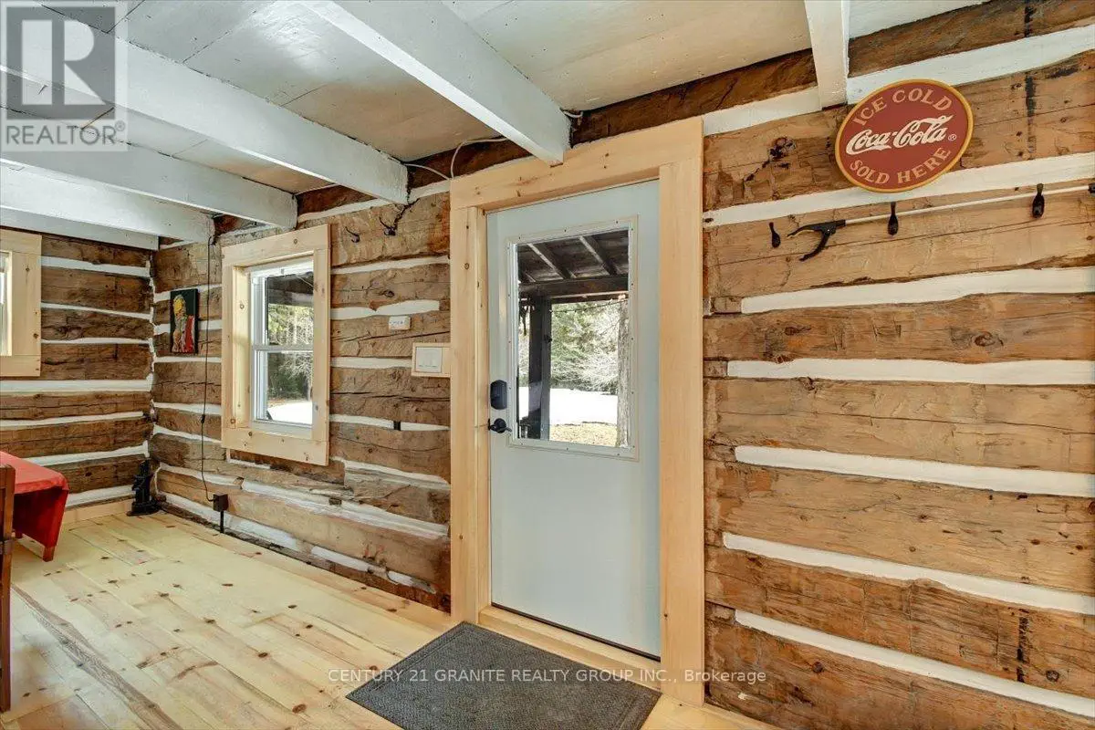 1548 MADAWASKA ROAD, Hastings Highlands, Ontario