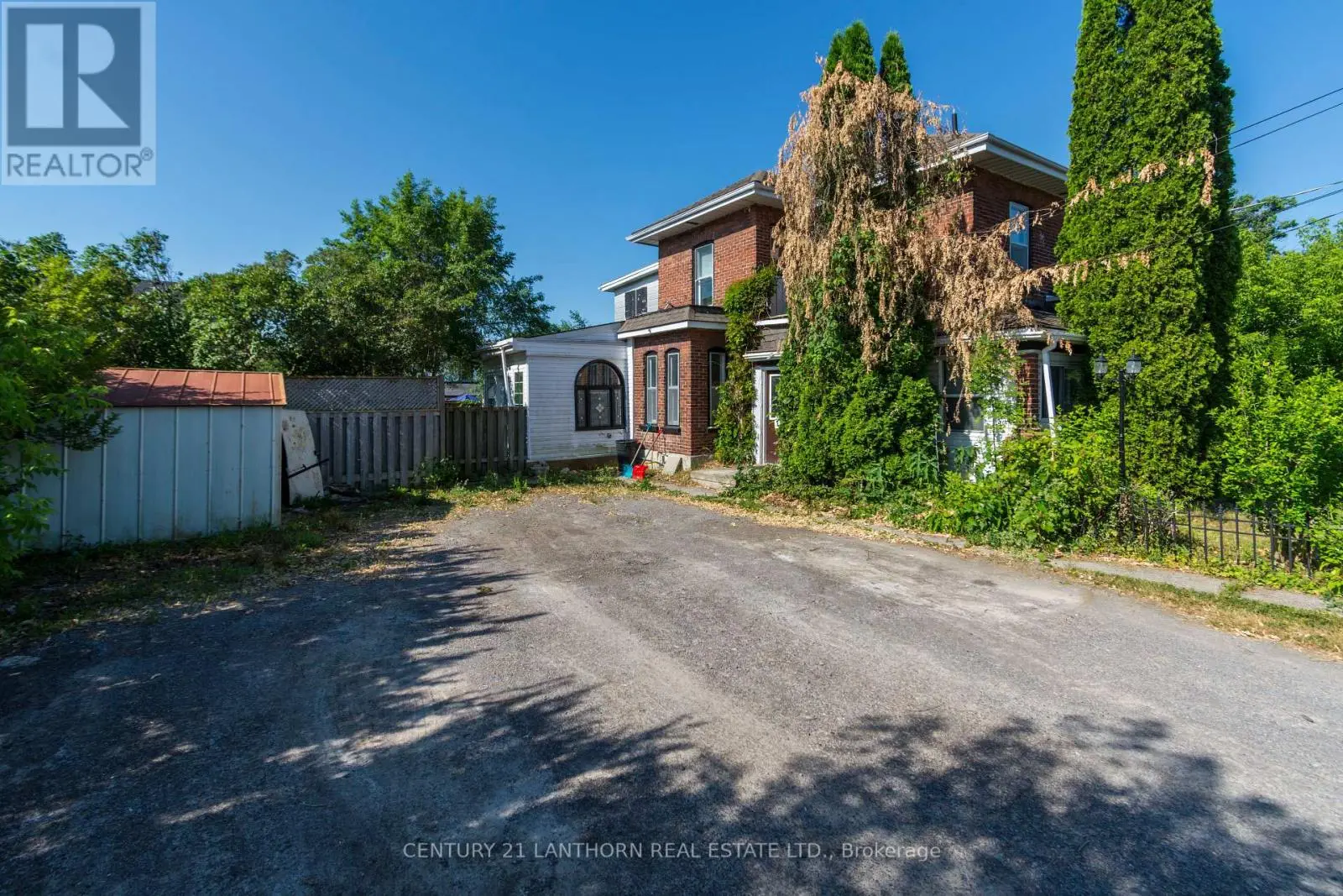 53 Crown Street, Quinte West, Ontario  K8V 1P1 - Photo 3 - X12255167