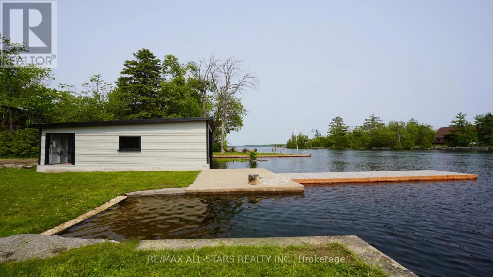 87 Riverside Drive, Kawartha Lakes, Ontario  K0M 1A0 - Photo 3 - X12255806