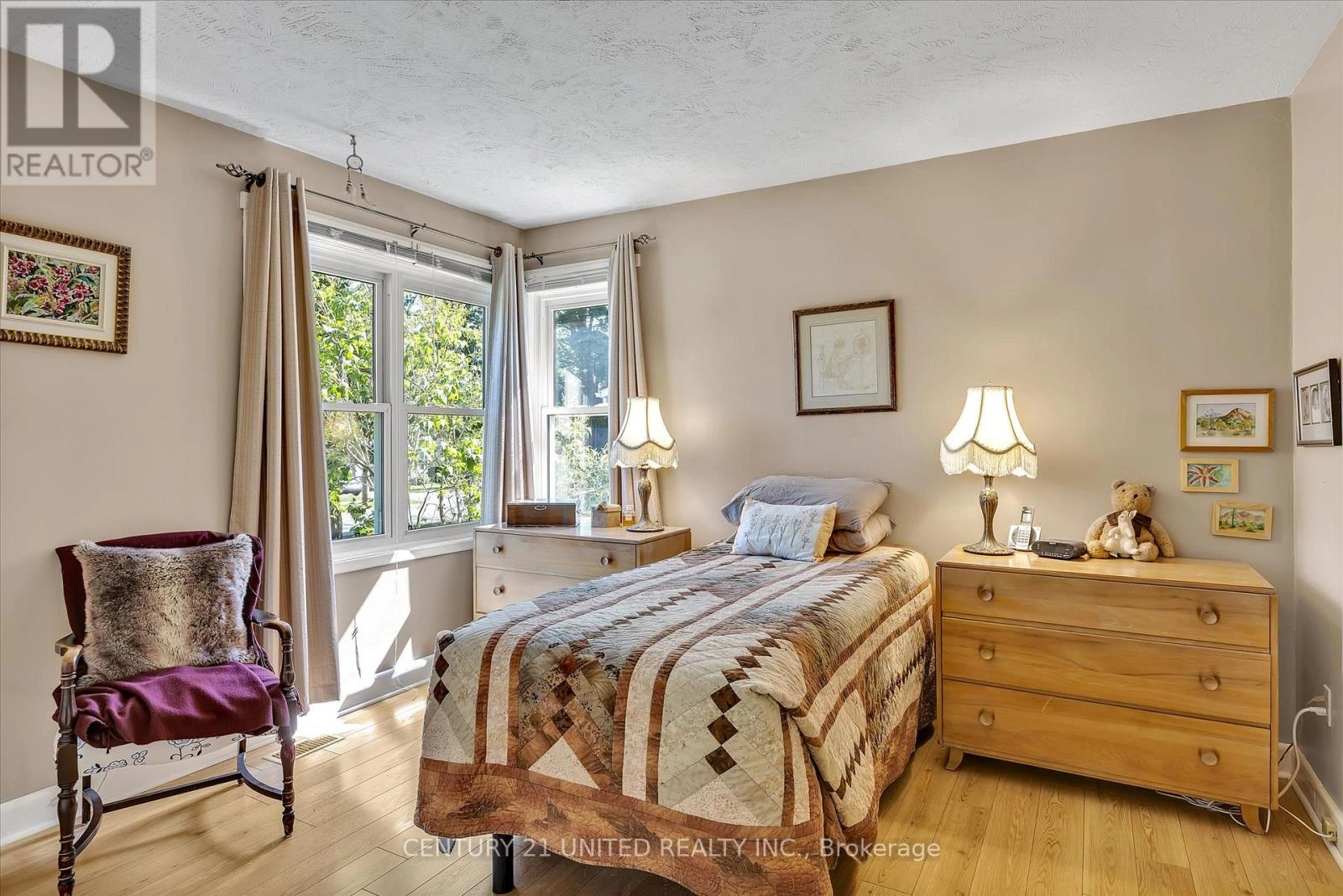 236 Lee Street, Peterborough North, Ontario K9H 5P1 - Photo 12 - X12256031