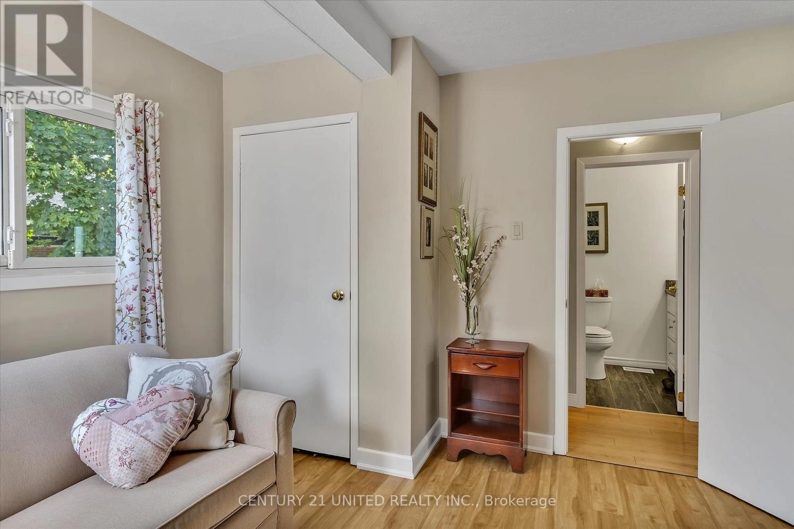 236 Lee Street, Peterborough North, Ontario K9H 5P1 - Photo 15 - X12256031