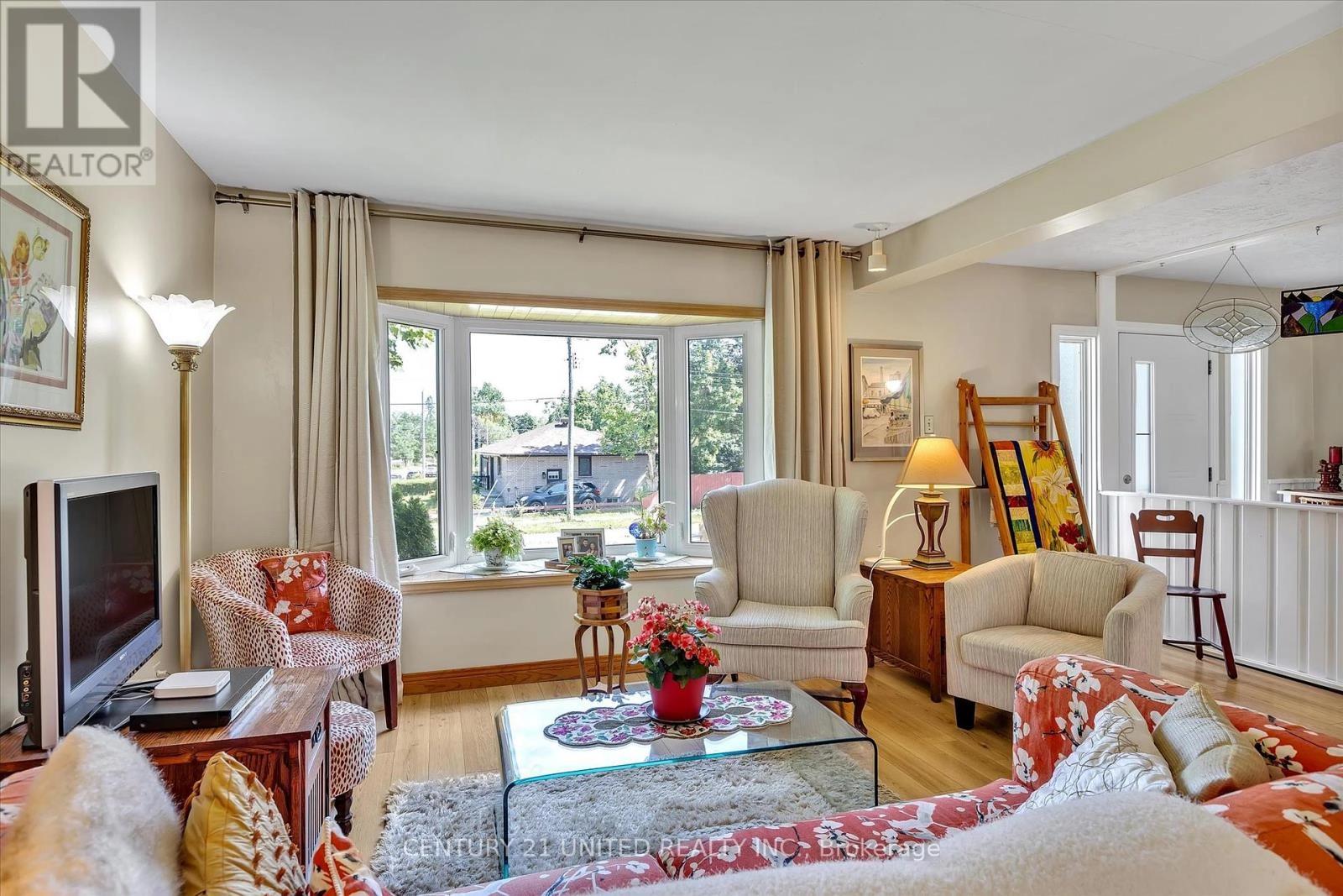 236 Lee Street, Peterborough North, Ontario K9H 5P1 - Photo 6 - X12256031