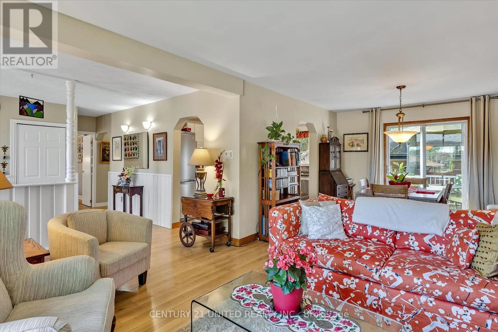 236 Lee Street, Peterborough North, Ontario K9H 5P1 - Photo 7 - X12256031