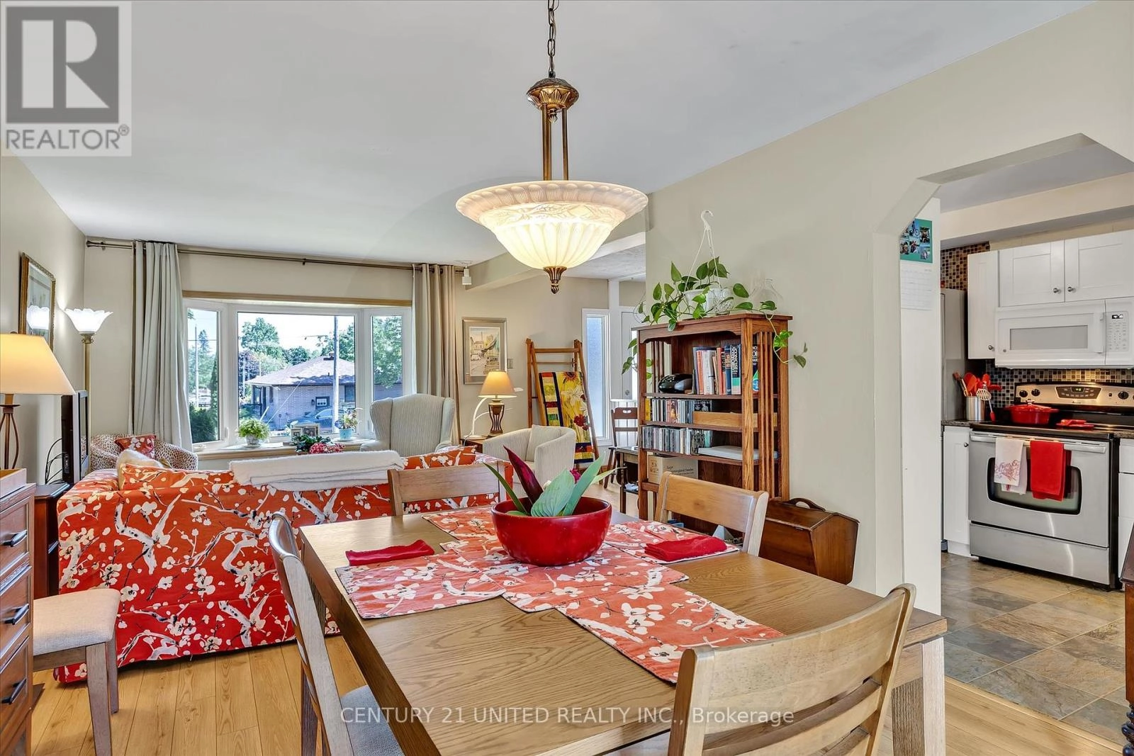 236 Lee Street, Peterborough North, Ontario K9H 5P1 - Photo 9 - X12256031