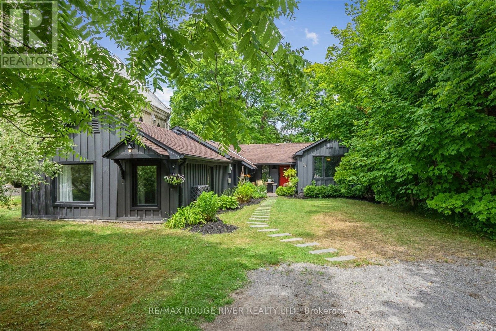 38 King Street W, Cavan Monaghan, Ontario  L0A 1G0 - Photo 2 - X12256088