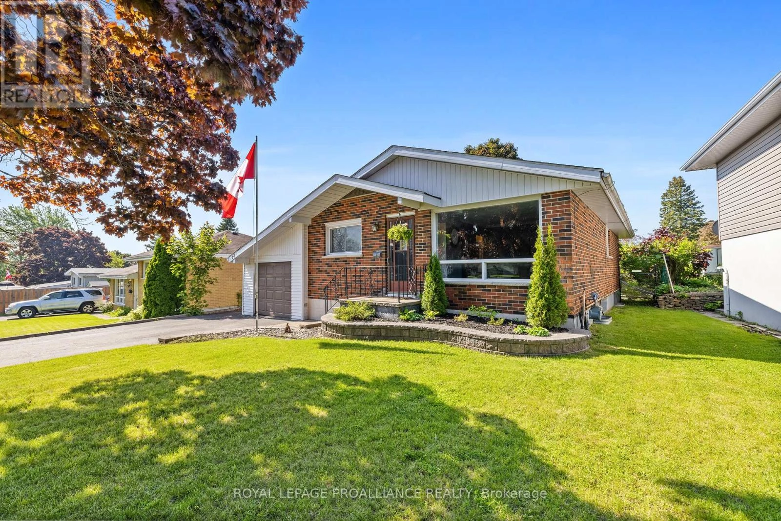 24 Patrick Street, Quinte West, Ontario  K8V 4B5 - Photo 2 - X12256365
