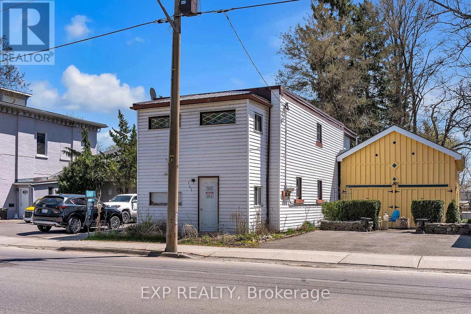 147 Victoria Avenue, Belleville, Ontario  K8N 2B3 - Photo 2 - X12256529
