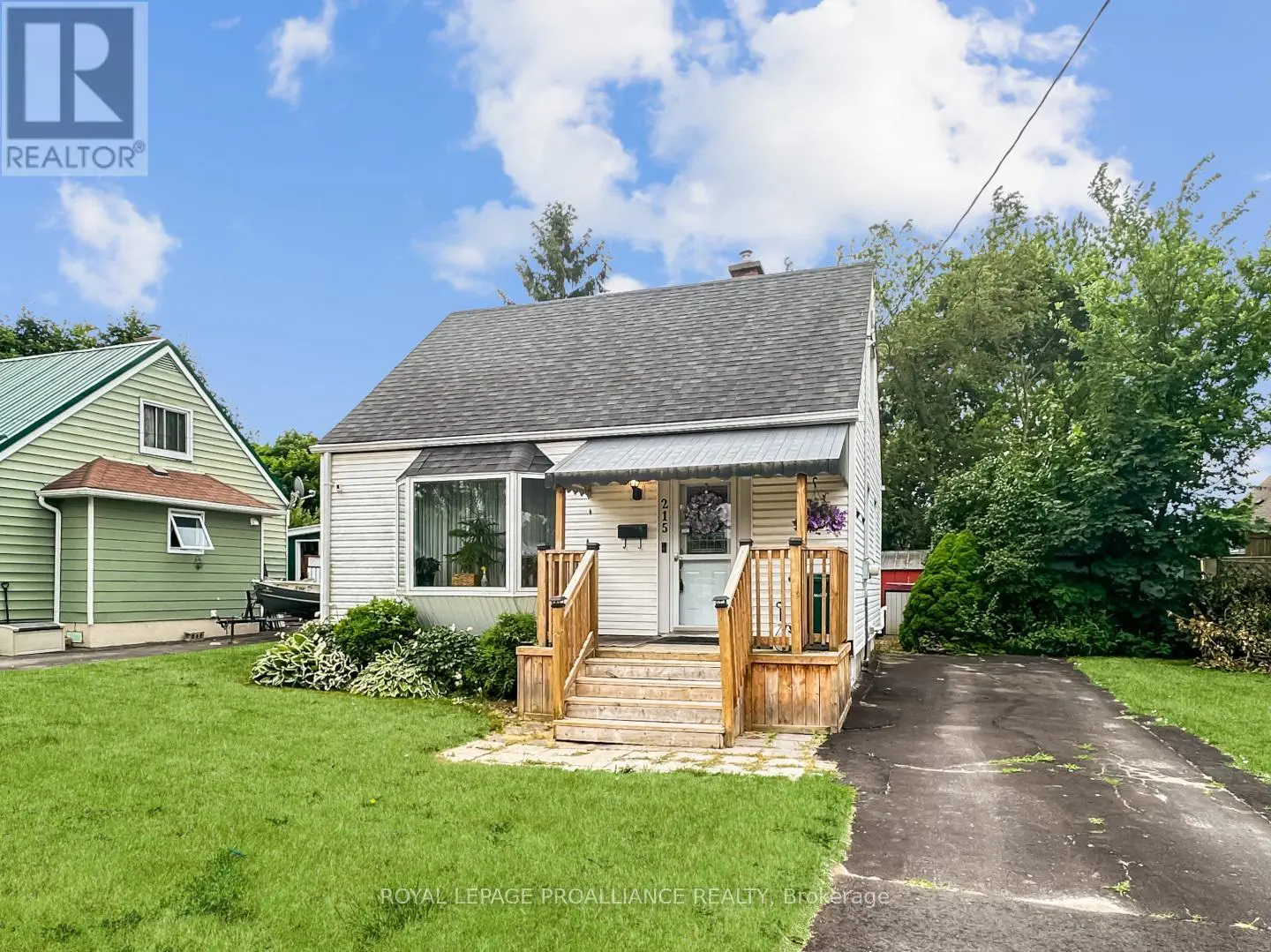 215 Pine Street, Belleville, Ontario  K8N 2N3 - Photo 2 - X12257067