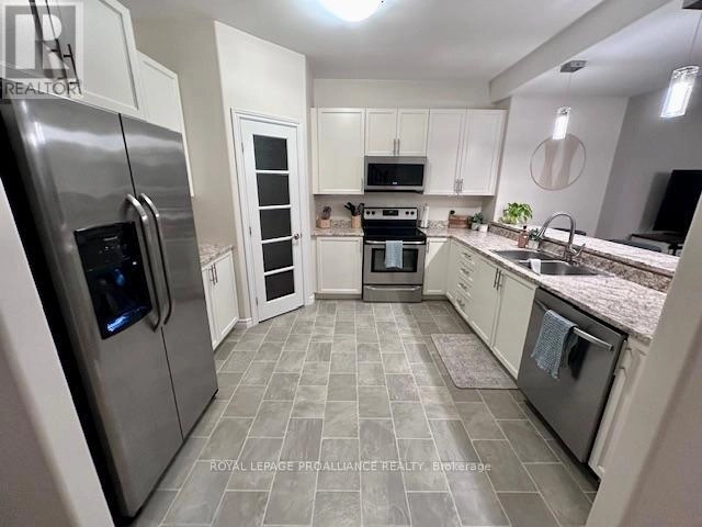13 Ledgerock Court, Quinte West, Ontario  K8R 1G3 - Photo 3 - X12257104