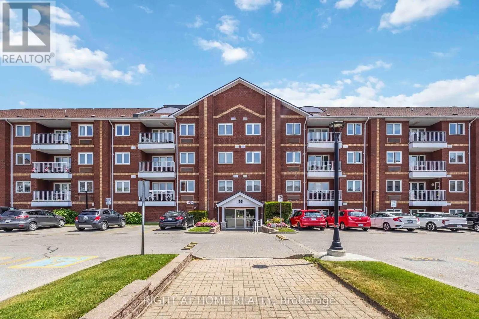 401 - 195 Lake Driveway W, Ajax, Ontario  L1S 7H7 - Photo 2 - E12257326