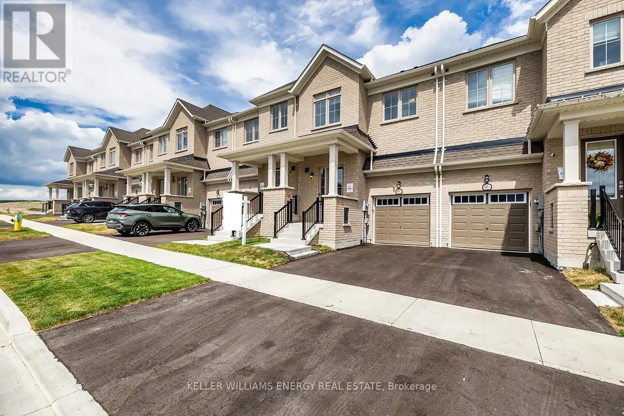 1052 Lockie Drive, Oshawa, Ontario  L1L 0R9 - Photo 2 - E12258411