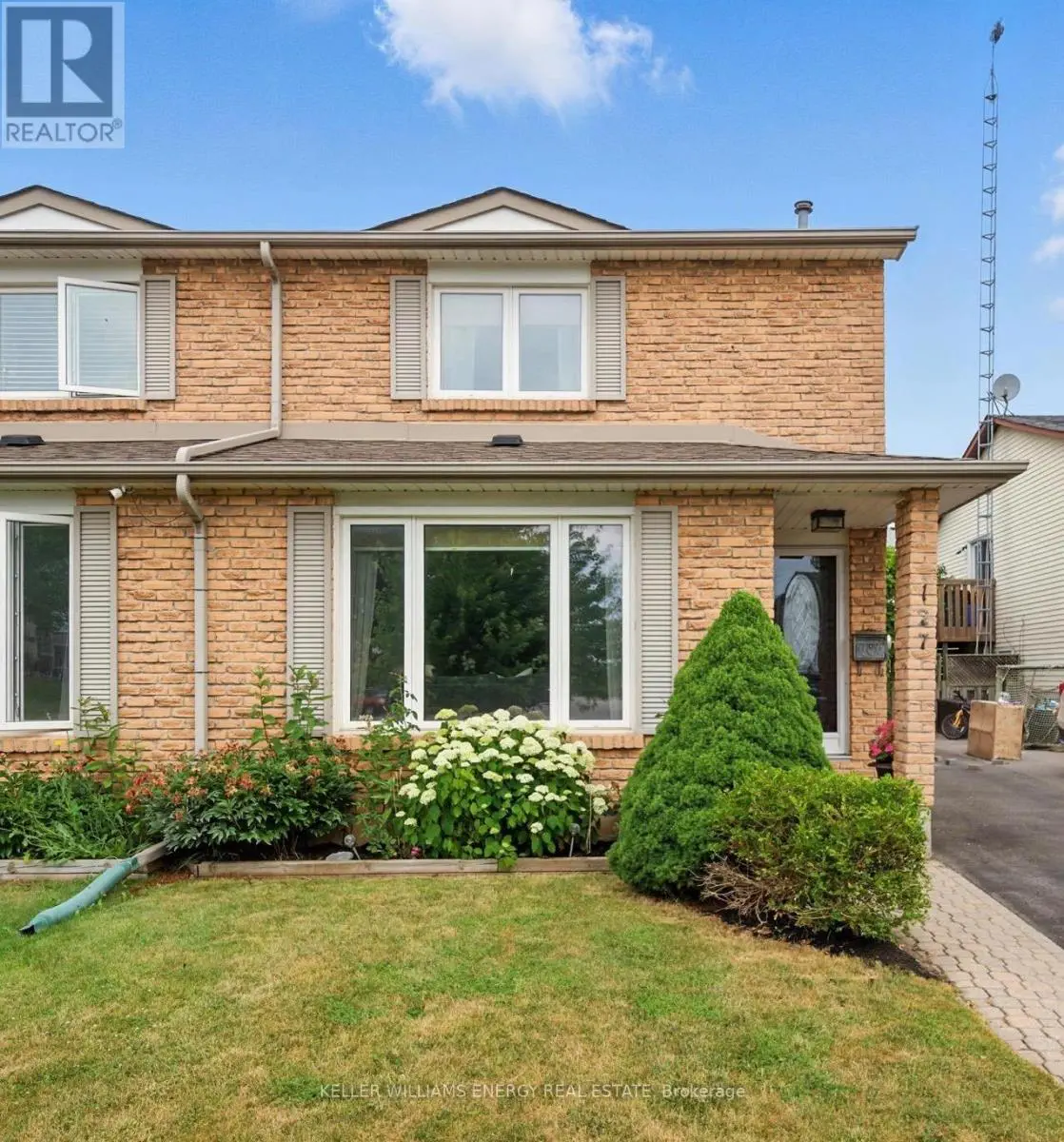 127 Castlebar Crescent, Oshawa, Ontario  L1J 7B9 - Photo 1 - E12258526