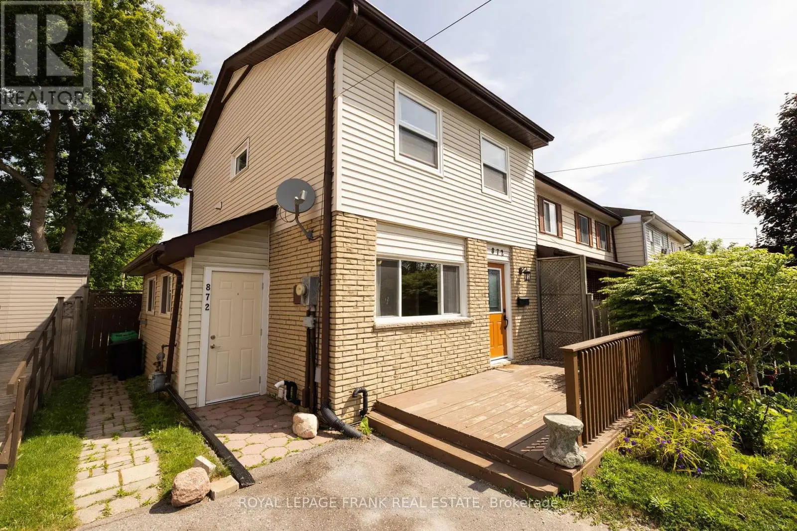 872 Chamberlain Street, Peterborough Central, Ontario  K9J 4M7 - Photo 3 - X12258528