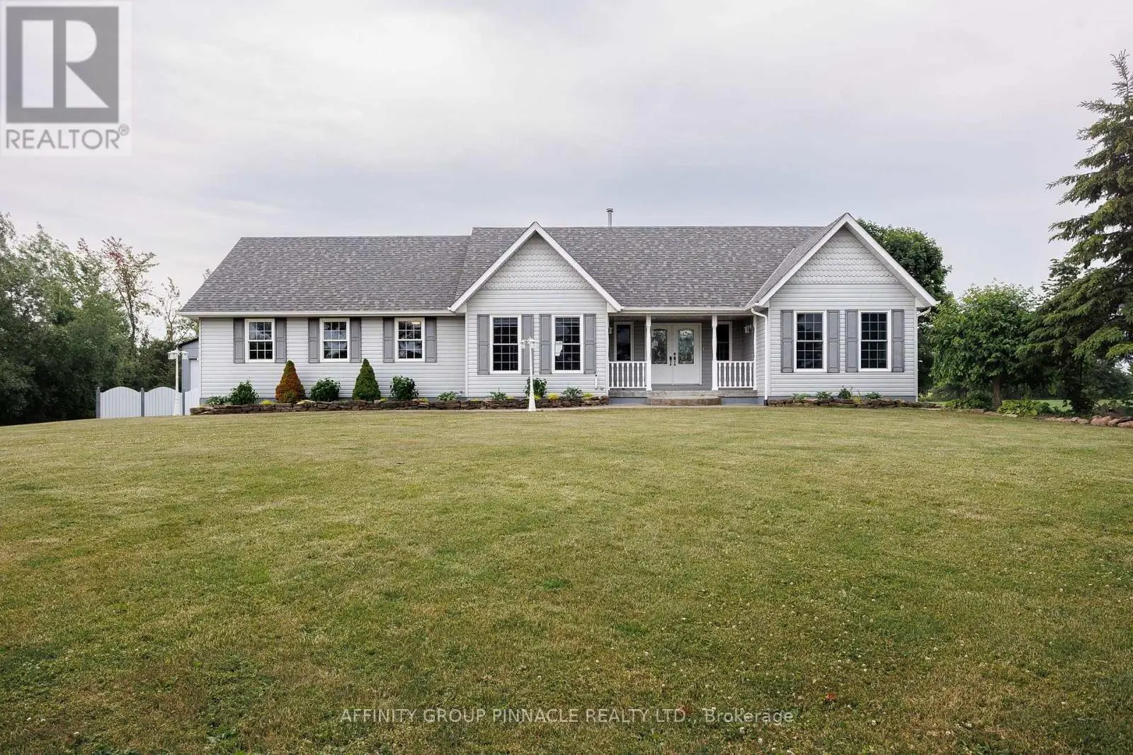 1042 Skyline Road, Kawartha Lakes, Ontario  K0M 2M0 - Photo 2 - X12258820