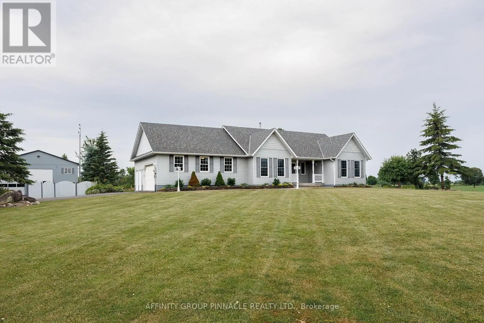 1042 Skyline Road, Kawartha Lakes, Ontario  K0M 2M0 - Photo 3 - X12258820