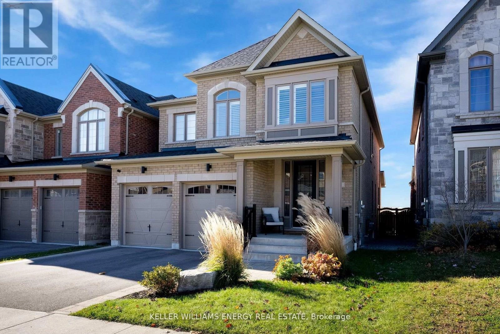 6 Hayeraft Street, Whitby, Ontario  L1P 0C6 - Photo 3 - E12258914