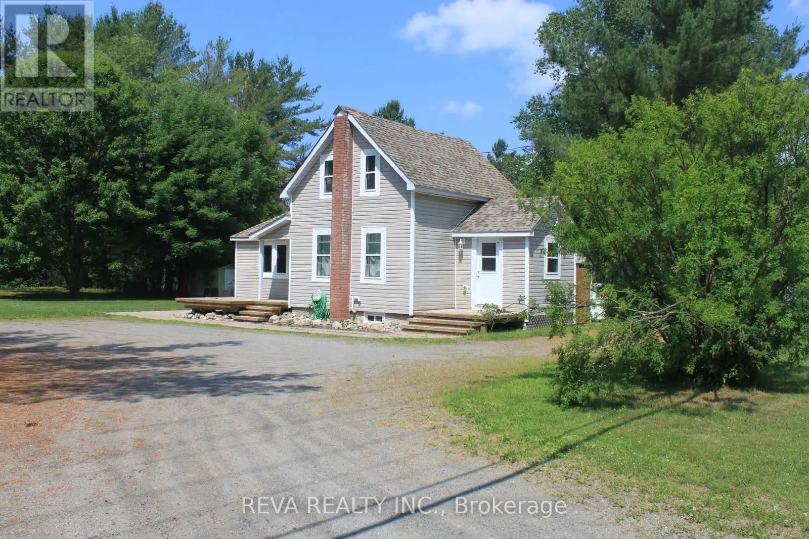 15615 Hwy 35 Highway, Algonquin Highlands, Ontario  K0M 1J2 - Photo 3 - X12251782
