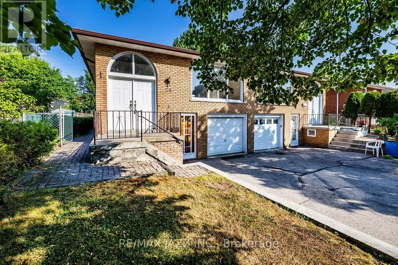 28 Pilot Street, Toronto, Ontario  M1E 2C5 - Photo 3 - E12259180