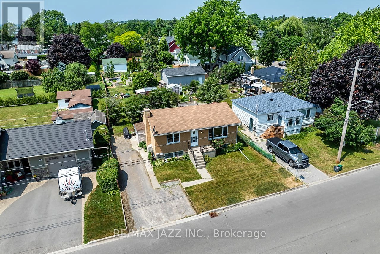 89 D'arcy Street, Cobourg, Ontario  K9A 3Z7 - Photo 2 - X12259210