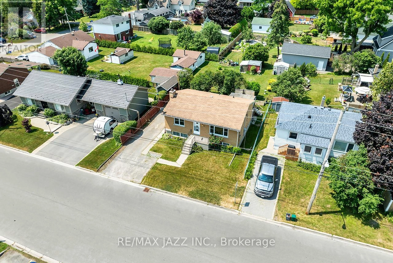 89 D'arcy Street, Cobourg, Ontario  K9A 3Z7 - Photo 3 - X12259210