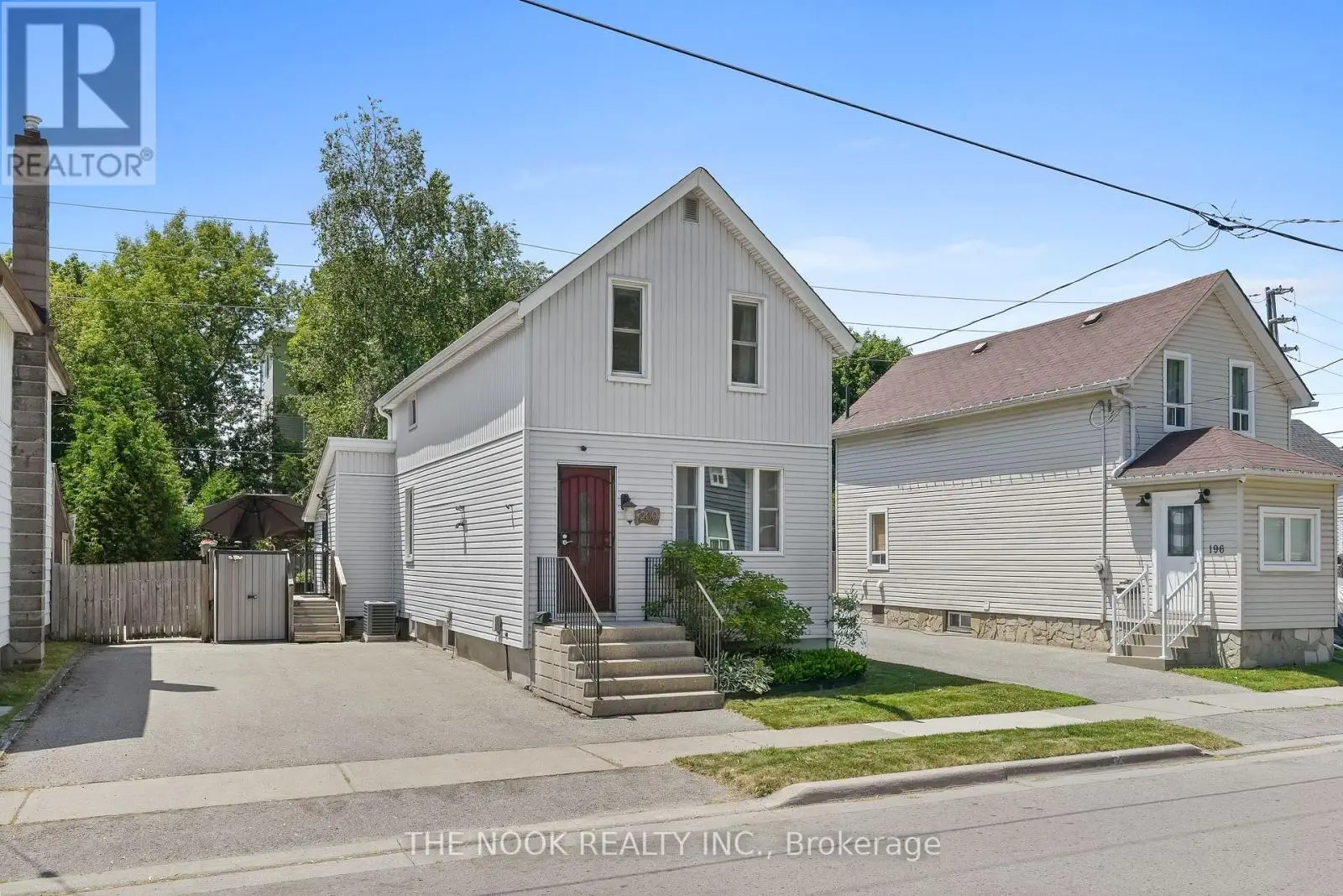 200 COURT STREET, Oshawa, Ontario