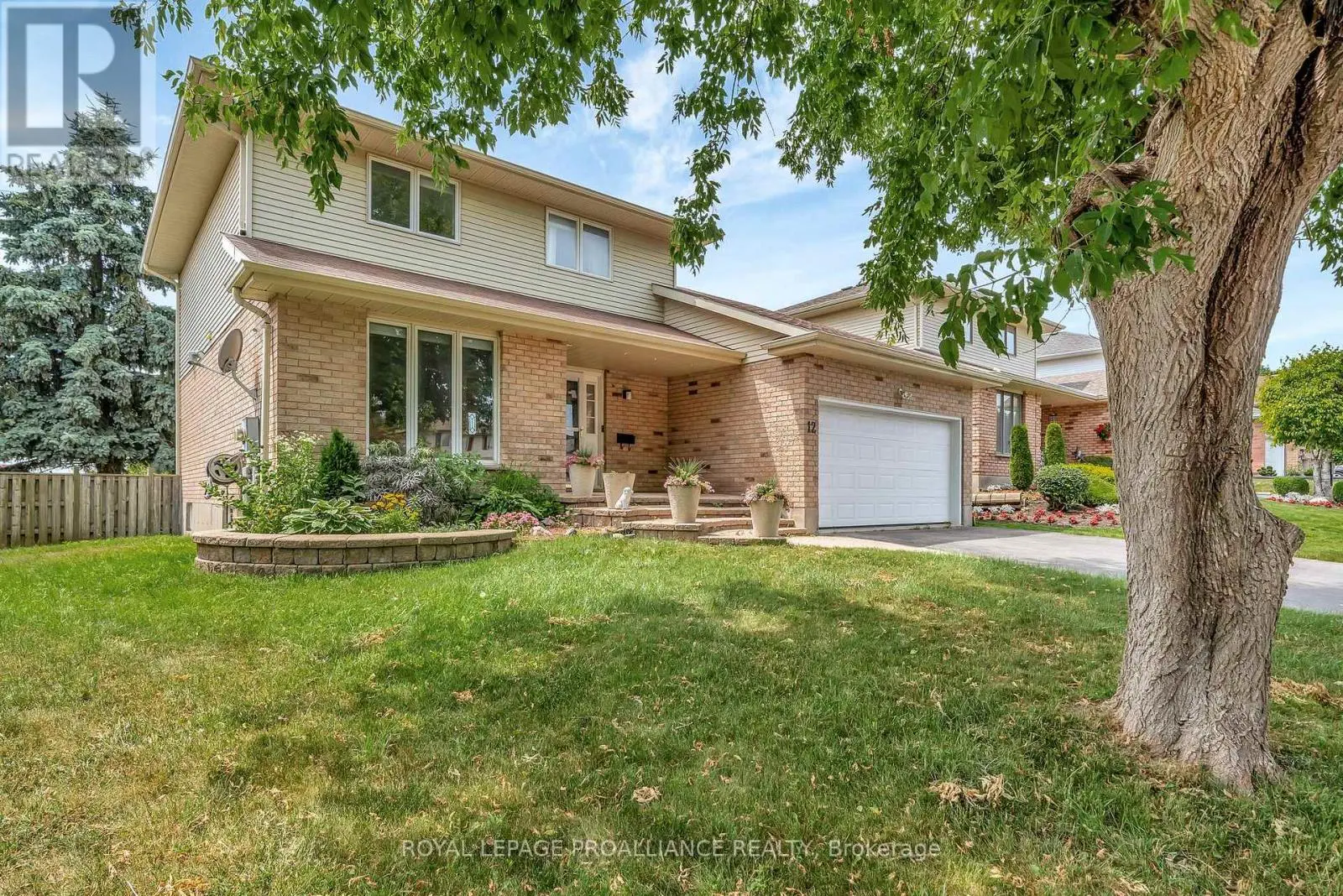 12 HASTINGS DRIVE, Quinte West, Ontario