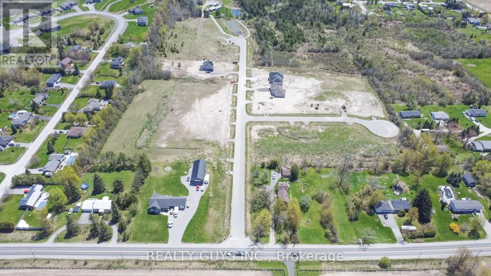 2418 Gwendolyn Court, Cavan Monaghan, Ontario  L0A 1C0 - Photo 2 - X12259842