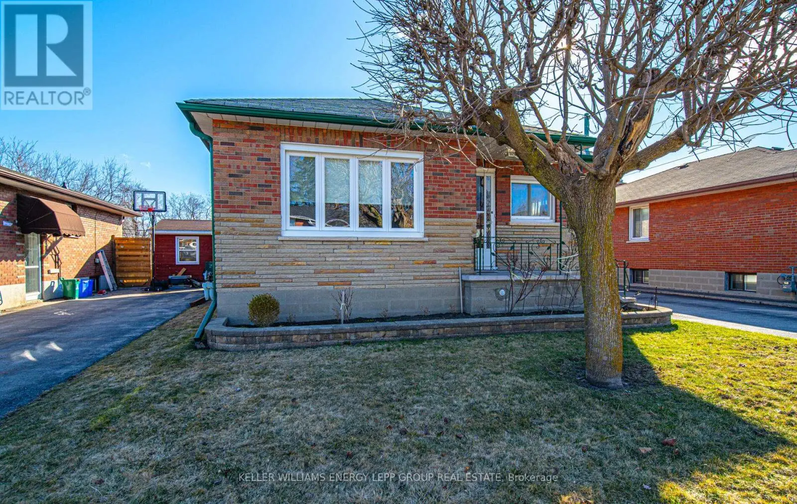 247 Chadburn Street, Oshawa, Ontario  L1H 5V5 - Photo 3 - E12259899