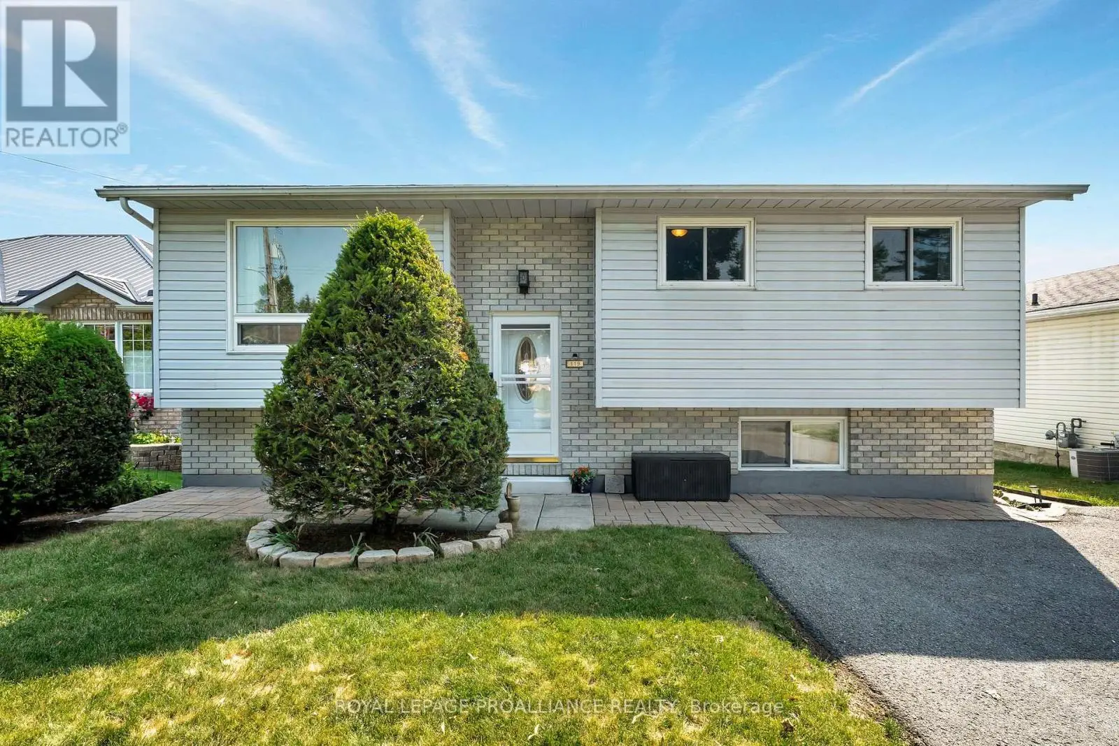 119 University Avenue, Belleville, Ontario  K8N 4Y4 - Photo 3 - X12259556