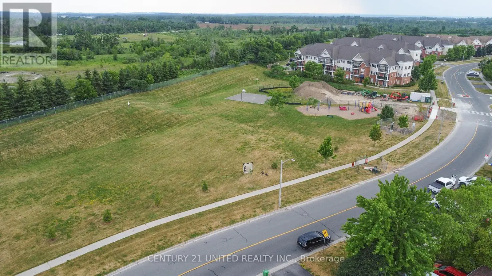 351 Spillsbury Drive, Peterborough West, Ontario  K9K 2N6 - Photo 3 - X12260256